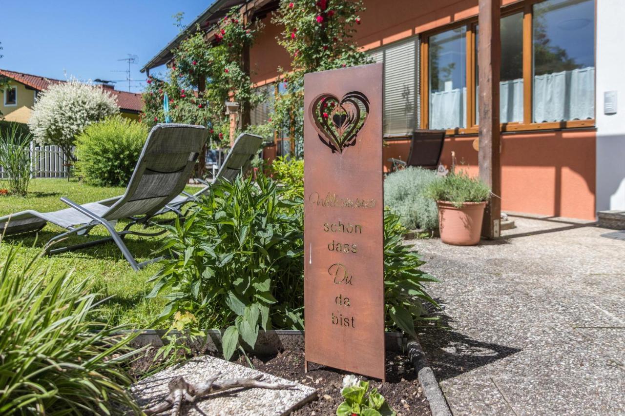 Fewo Im Gaestehaus Maximilian Eggelsberg エクステリア 写真